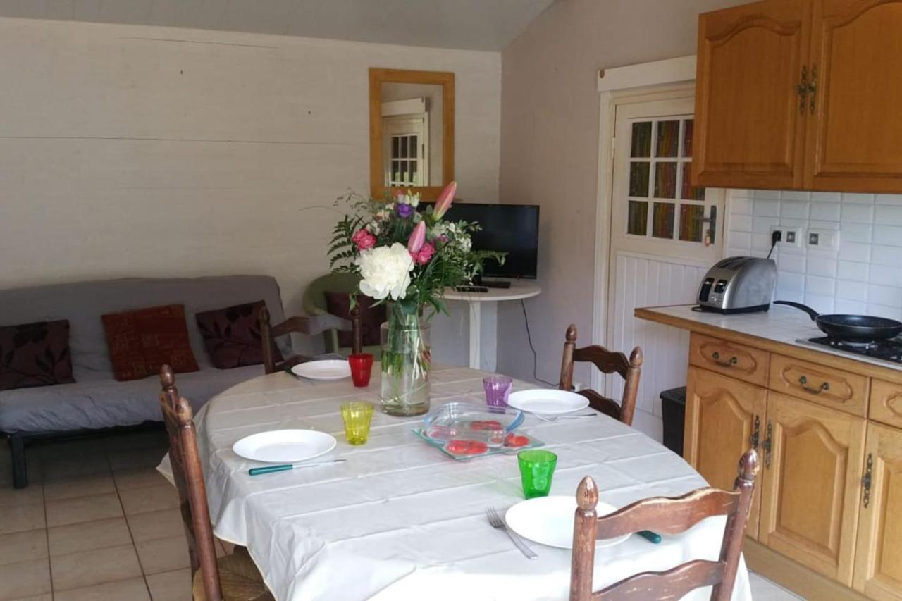 Le Petit Cottage Entre Village Et Mer Trelevern Екстер'єр фото