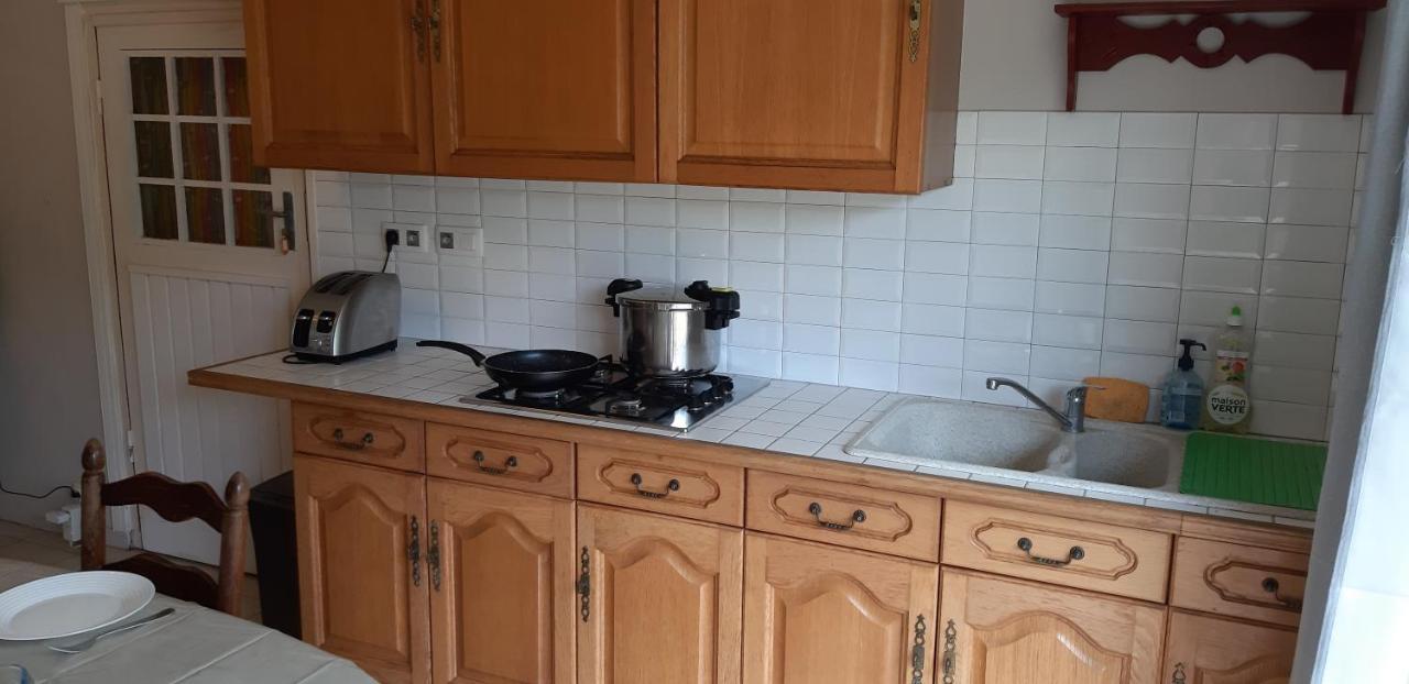 Le Petit Cottage Entre Village Et Mer Trelevern Екстер'єр фото