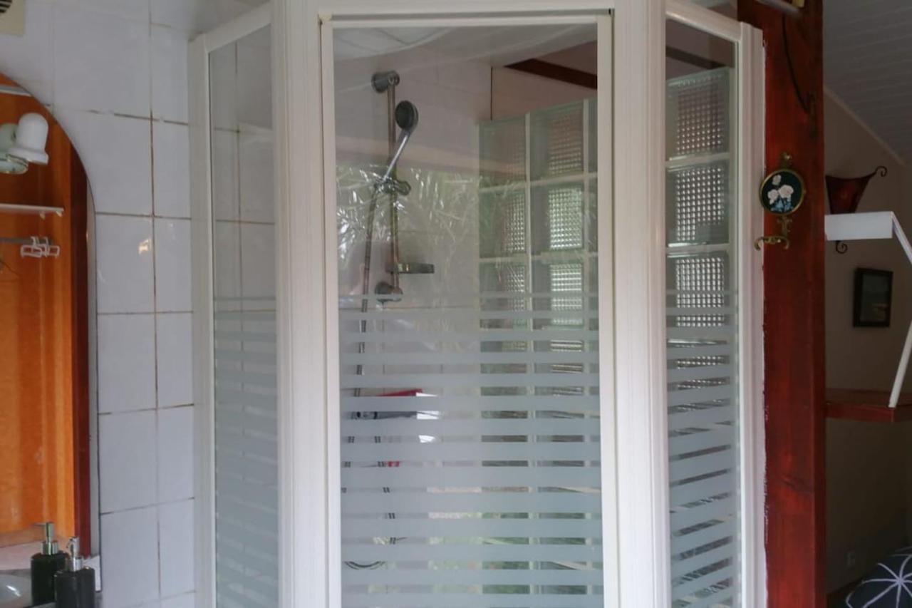 Le Petit Cottage Entre Village Et Mer Trelevern Екстер'єр фото
