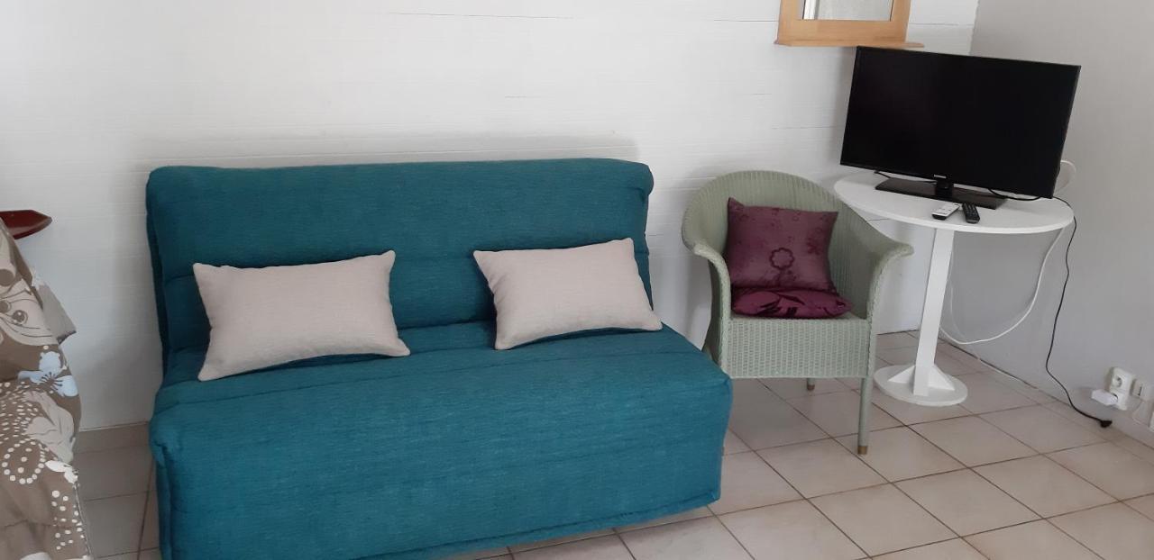 Le Petit Cottage Entre Village Et Mer Trelevern Екстер'єр фото
